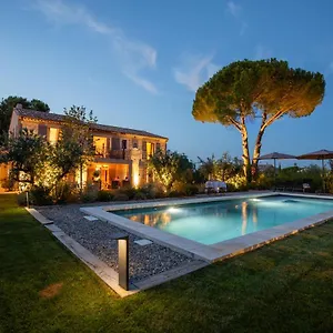  Gasthof Le Mas Des Fees Frankreich
