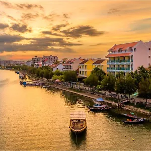 Lantana Riverside Boutique & **** Hoi An
