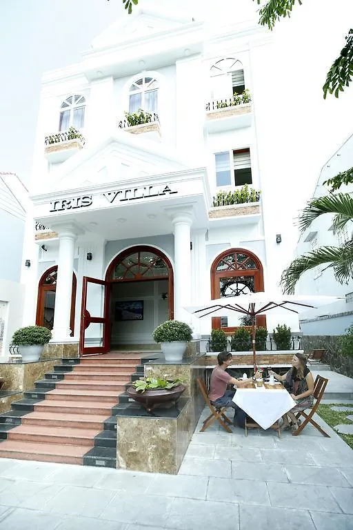 ** לינה וארוחת בוקר Iris De Villa הוי אן וייטנאם