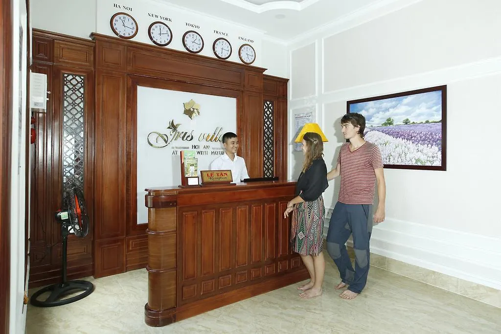 Bed and Breakfast Iris De Villa Χόι Αν